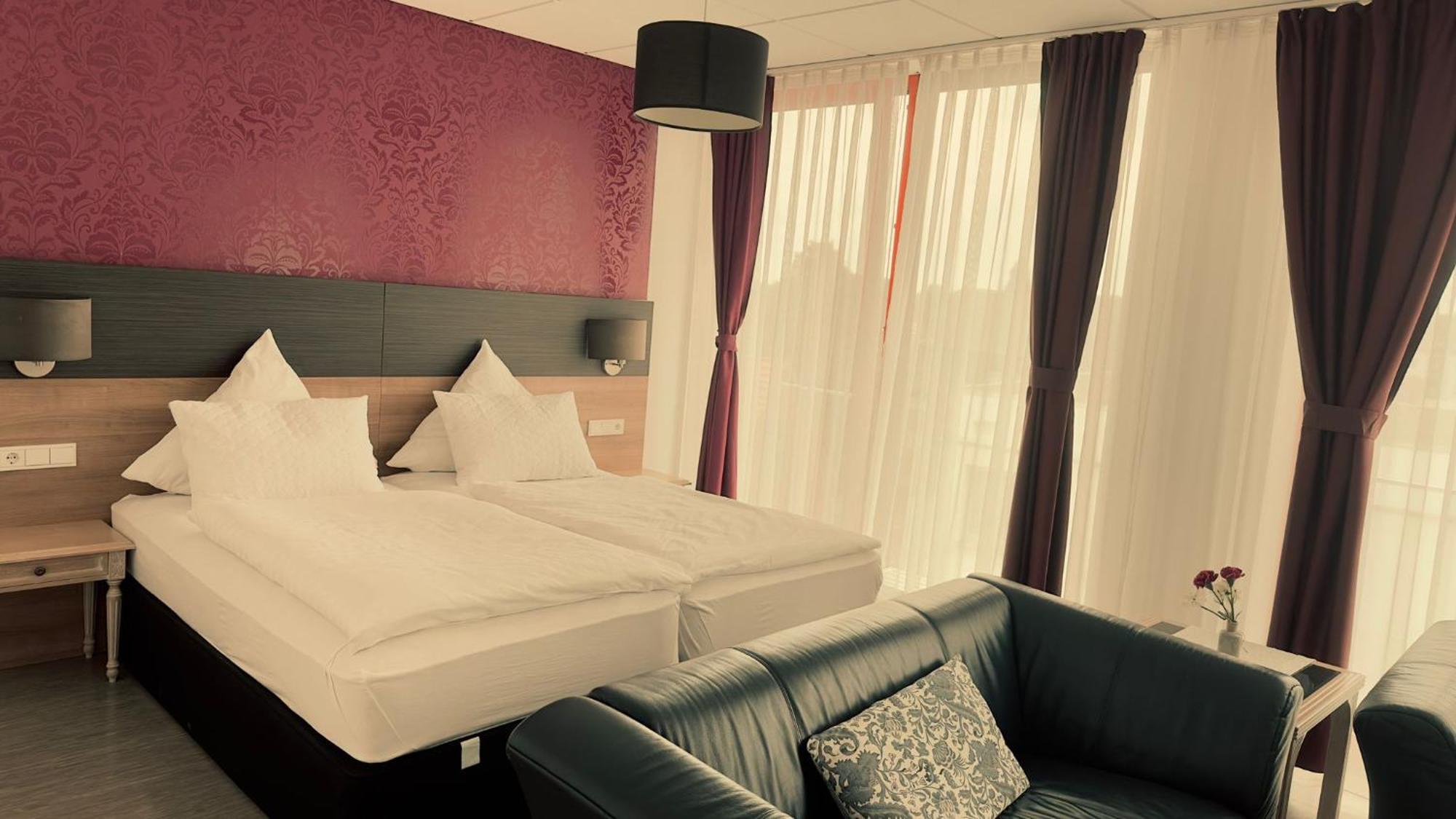 Hotel Efcannos Vechelde Ngoại thất bức ảnh